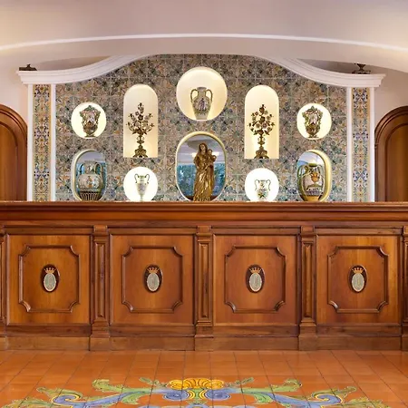 Grand La Favorita Hotel 5*