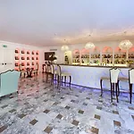 Hotell Grand La Favorita