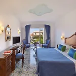 Grand La Favorita Hotell 5*