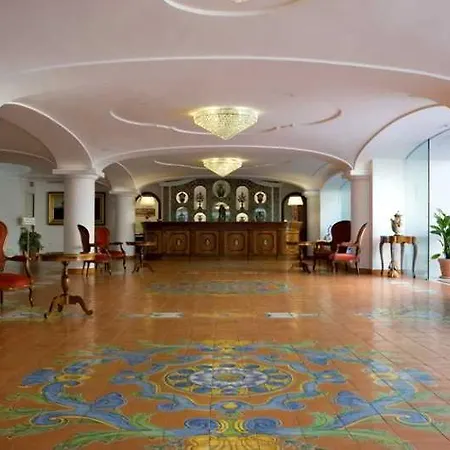 Hotel Grand La Favorita