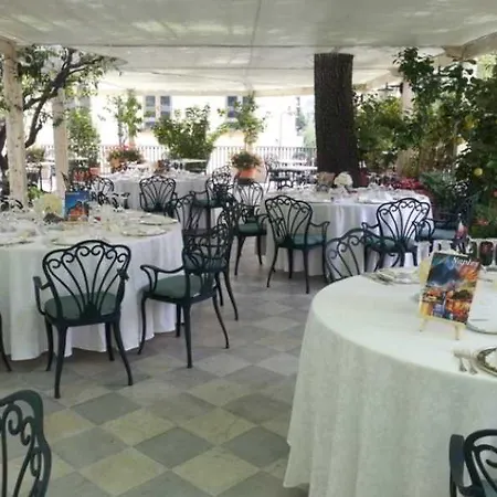 Hotel Grand La Favorita 5*