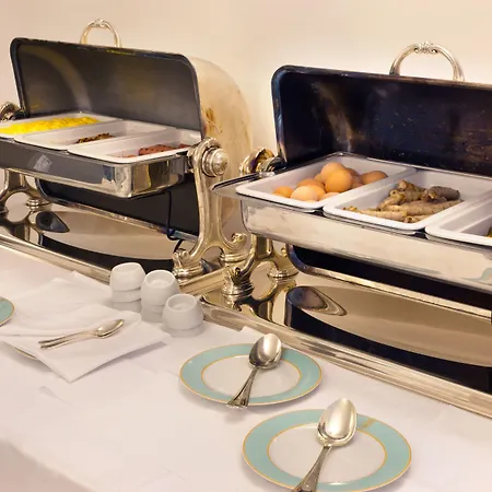 Grand La Favorita Hotel