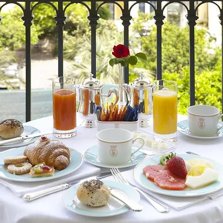 Hotel Grand La Favorita