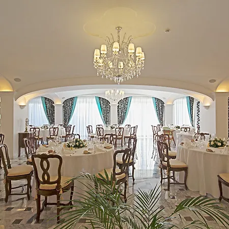 Hotel Grand La Favorita