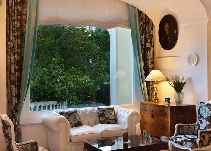 Grand La Favorita Szálloda