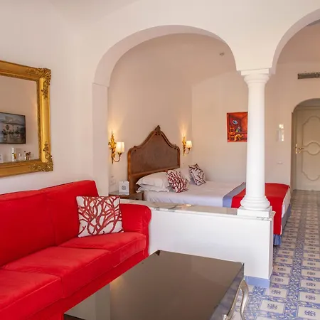 Grand La Favorita Hotel