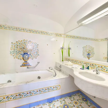 Hotel Grand La Favorita 5*